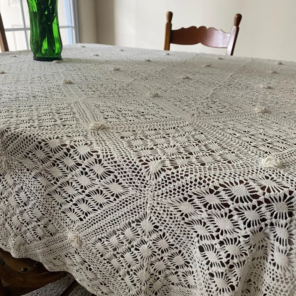 Vintage Handmade Crochet Tablecloth White Floral 3D Camelia Cottage Provence
